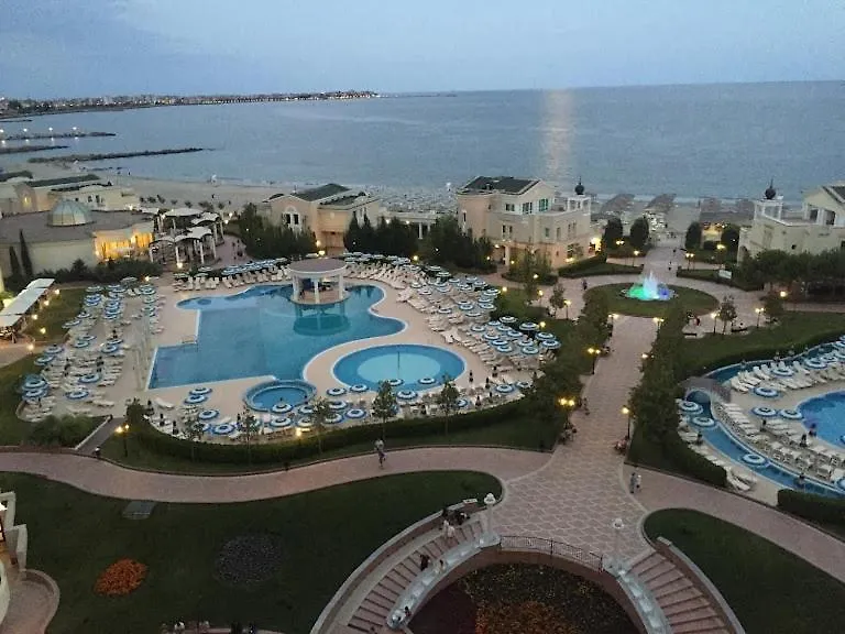 Sunset Resort Family-1